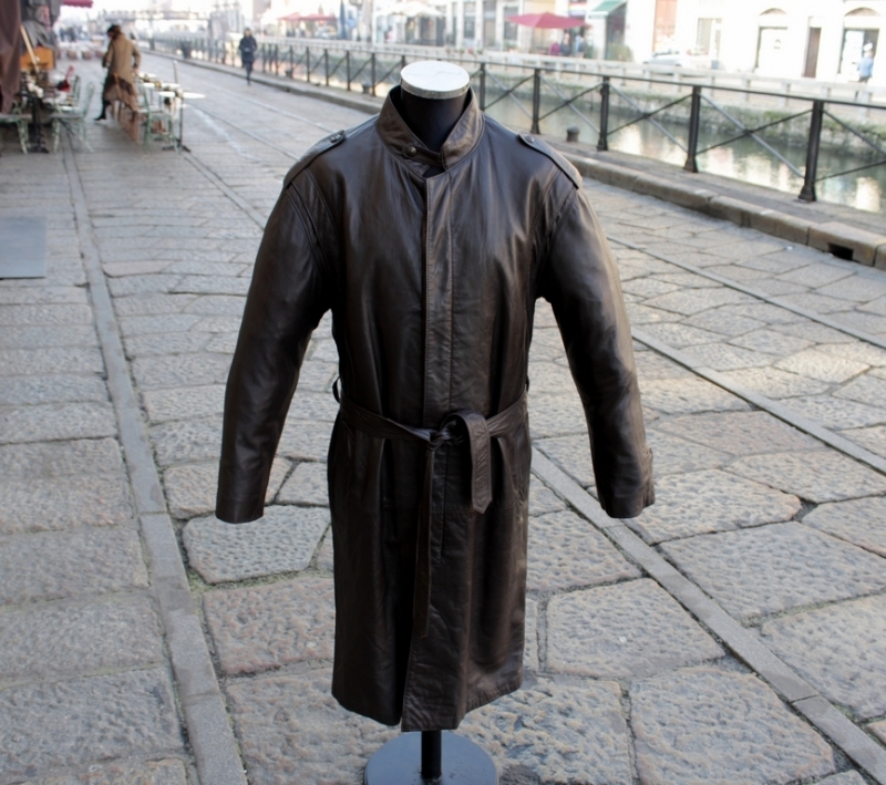 Cappotto trench coat in pelle marrone stile impero
