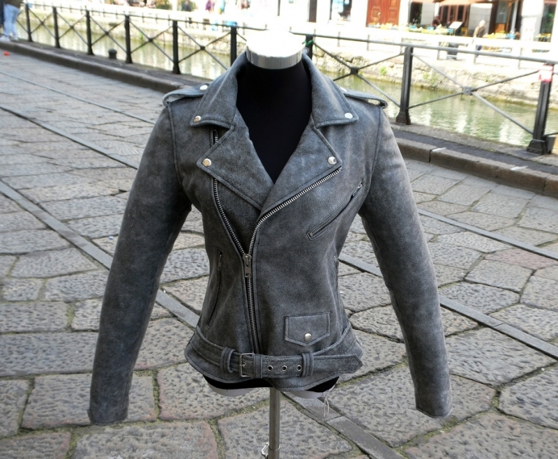 Giubbotto pelle donna chiodo biker girgio invecchi