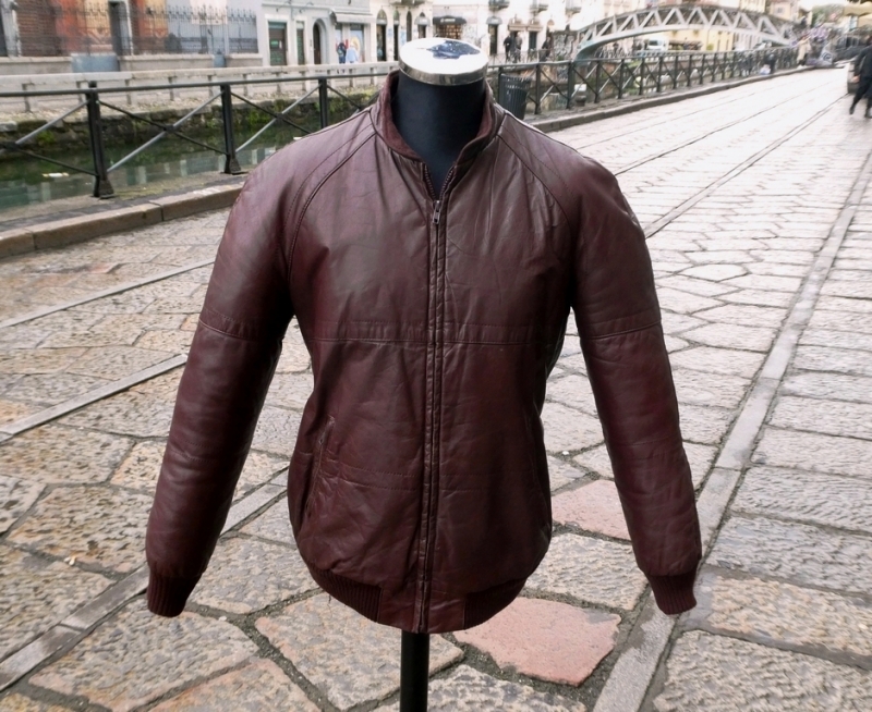Burgundy leather bomber jacket size L 