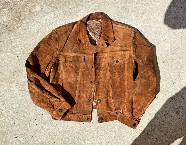 Giacca pelle scamosciata corta modello levis tagli