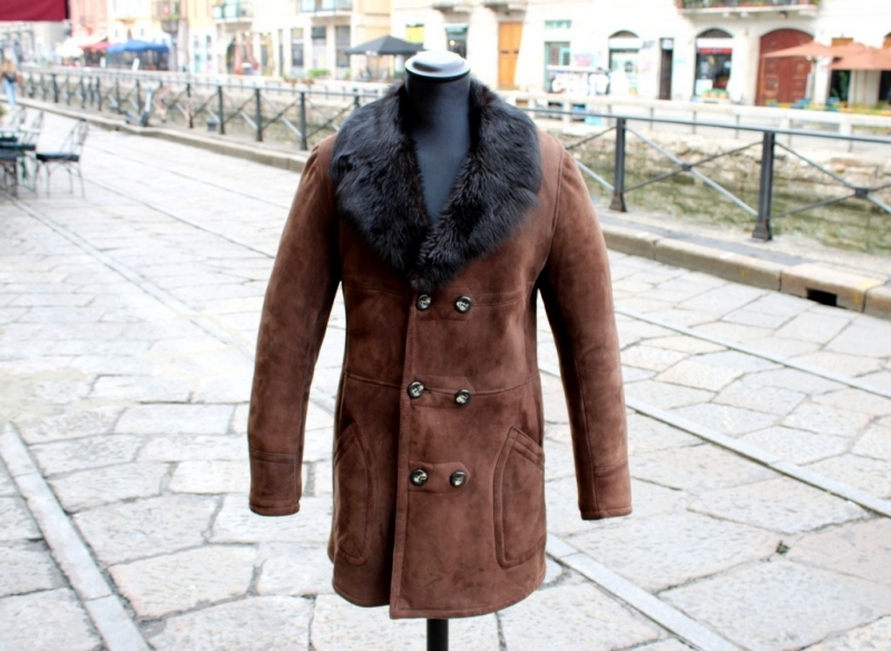 Vintage shearling coat size M 